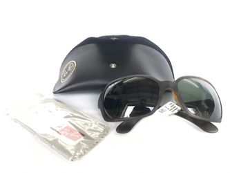 Ray Ban Sunglasses 🕶 with Carrying Case, Polish Cloth (Brand New) $145 Value