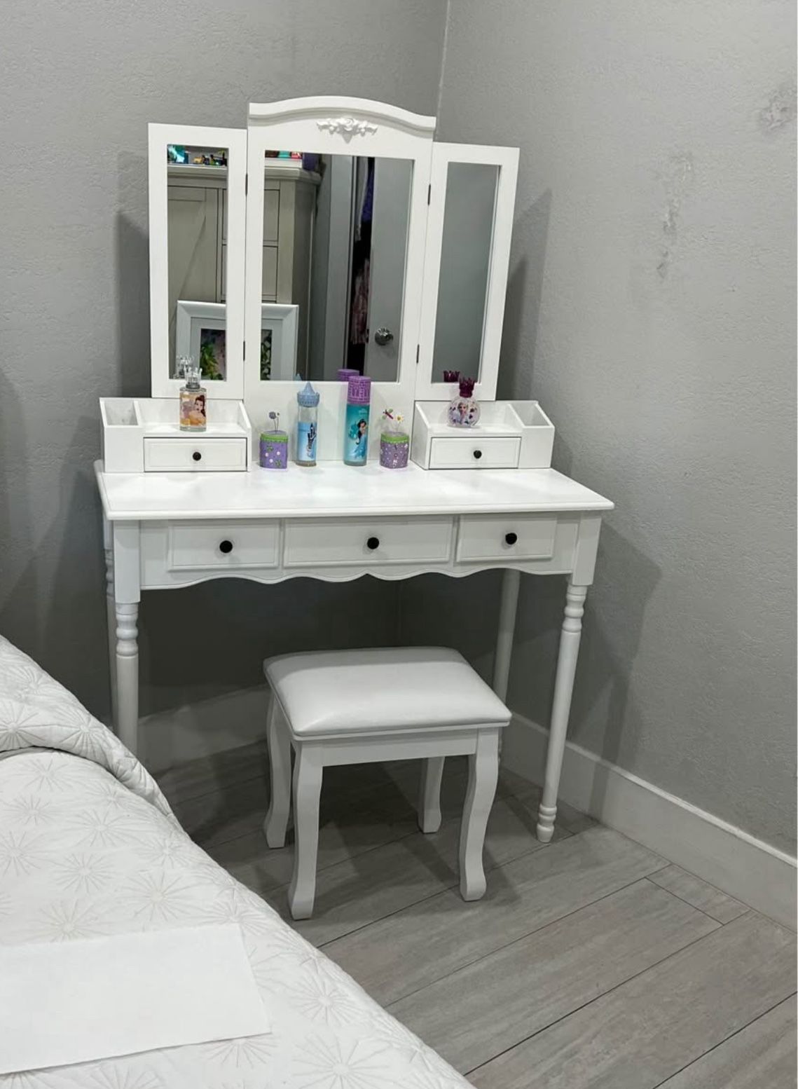 White Vanity For Girl 