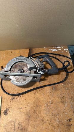 Worm drive skill saw