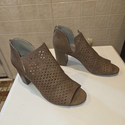 A.N.A. Brand - Ladies Faux Leather Open Toe Shooties - Size 6.5M - Like New!