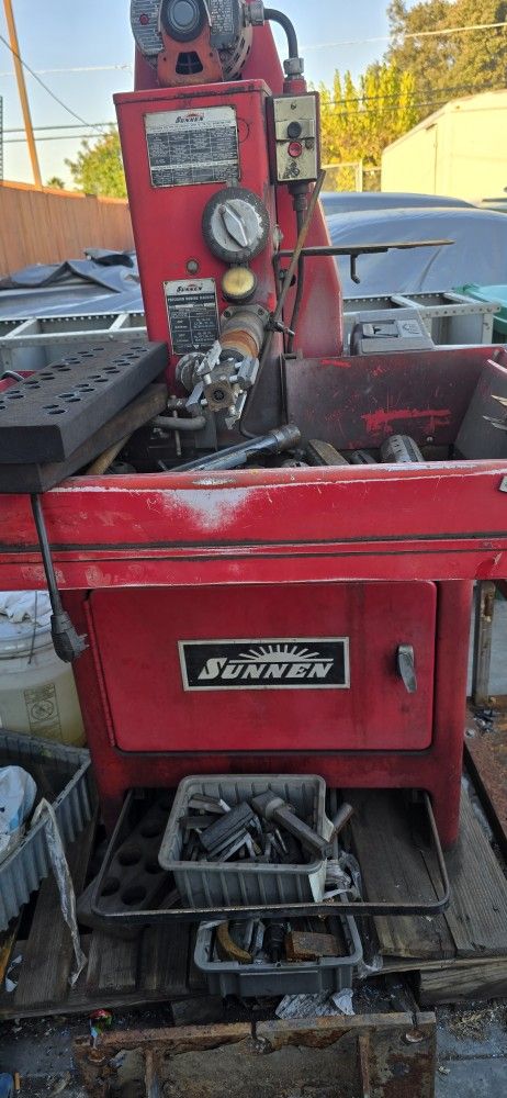 Sunnen Model precision Rod honing machine.