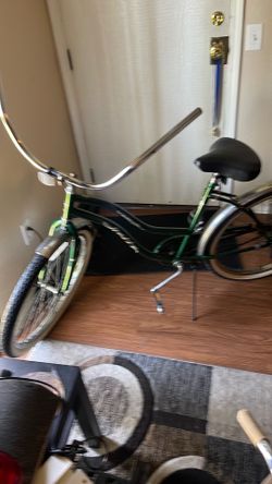 Huffy beach cruiser