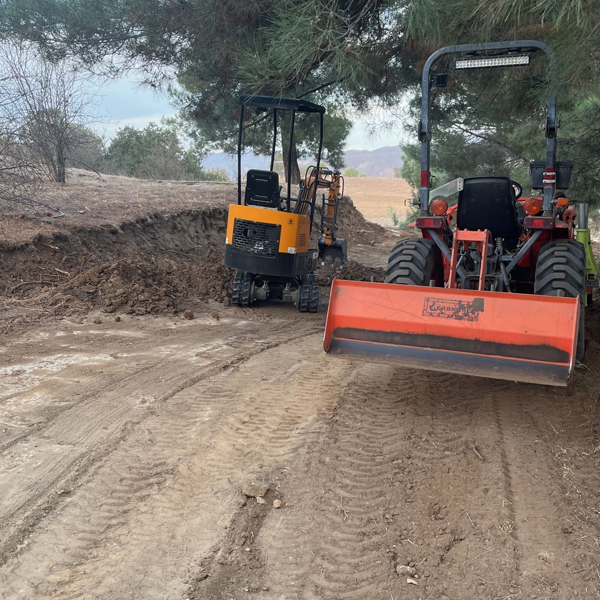 Tractor Excavator