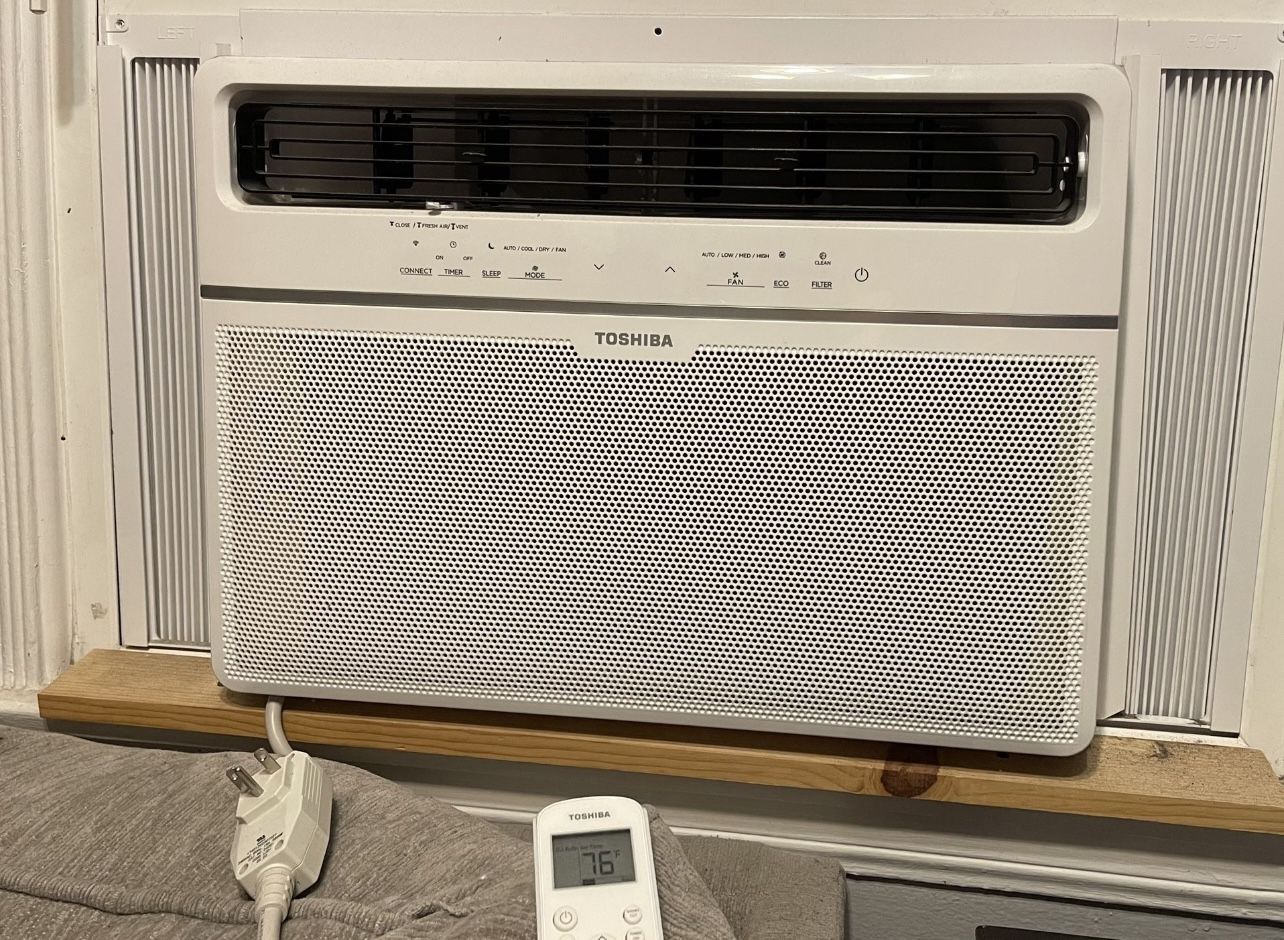 Toshiba 18000 BTU AC