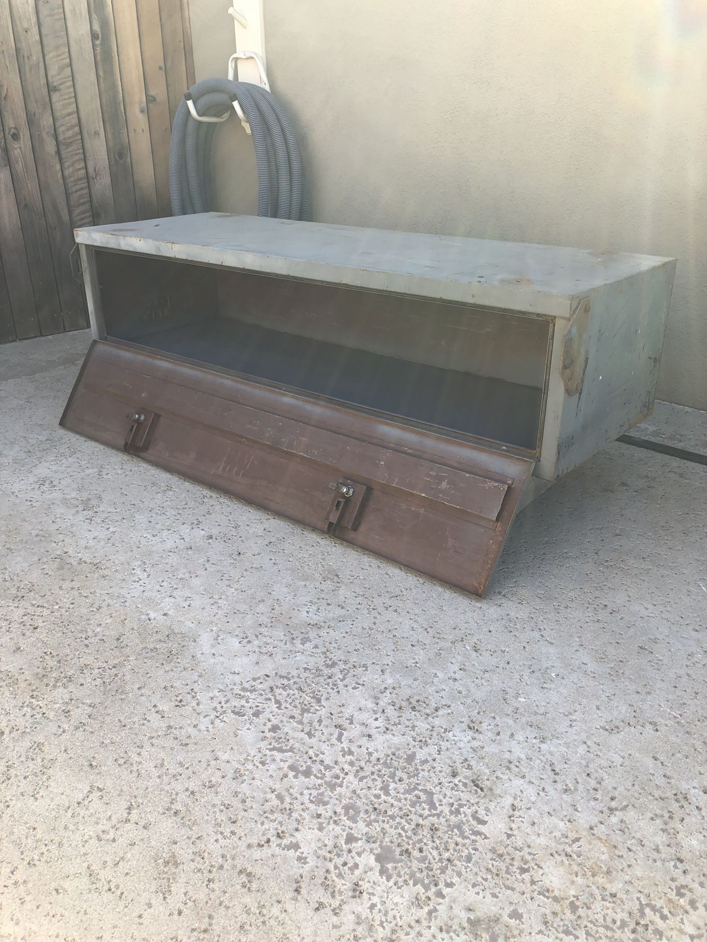 Truck under body toolbox