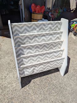 KidKraft sling face put fabric chevron print bookshelf book shelf bookcase kids toddler nursery