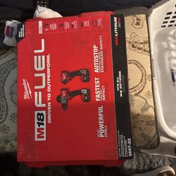 Milwaukee Hammer Drill + Impack Set 