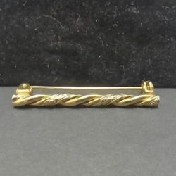 VTG Women's Ladies Crown Trifari Gold Tone Textured Tie Pin Brooch Jewelry