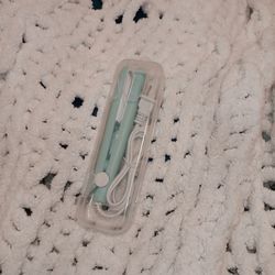 Small green Crinkle iron