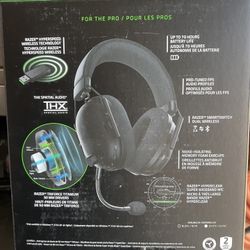 RAZER* BLACKSHARK V2 PRO