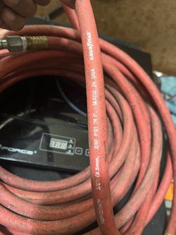 GOODYEAR 3/8" HYDRAULIC HOSE 200 PSI W.P. EST. 40 Feets LENGTH