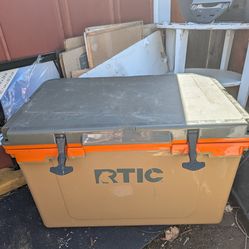 RTIC Heavy Duty Cooler – Like Yeti – Great Condition