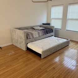 Free DayBed