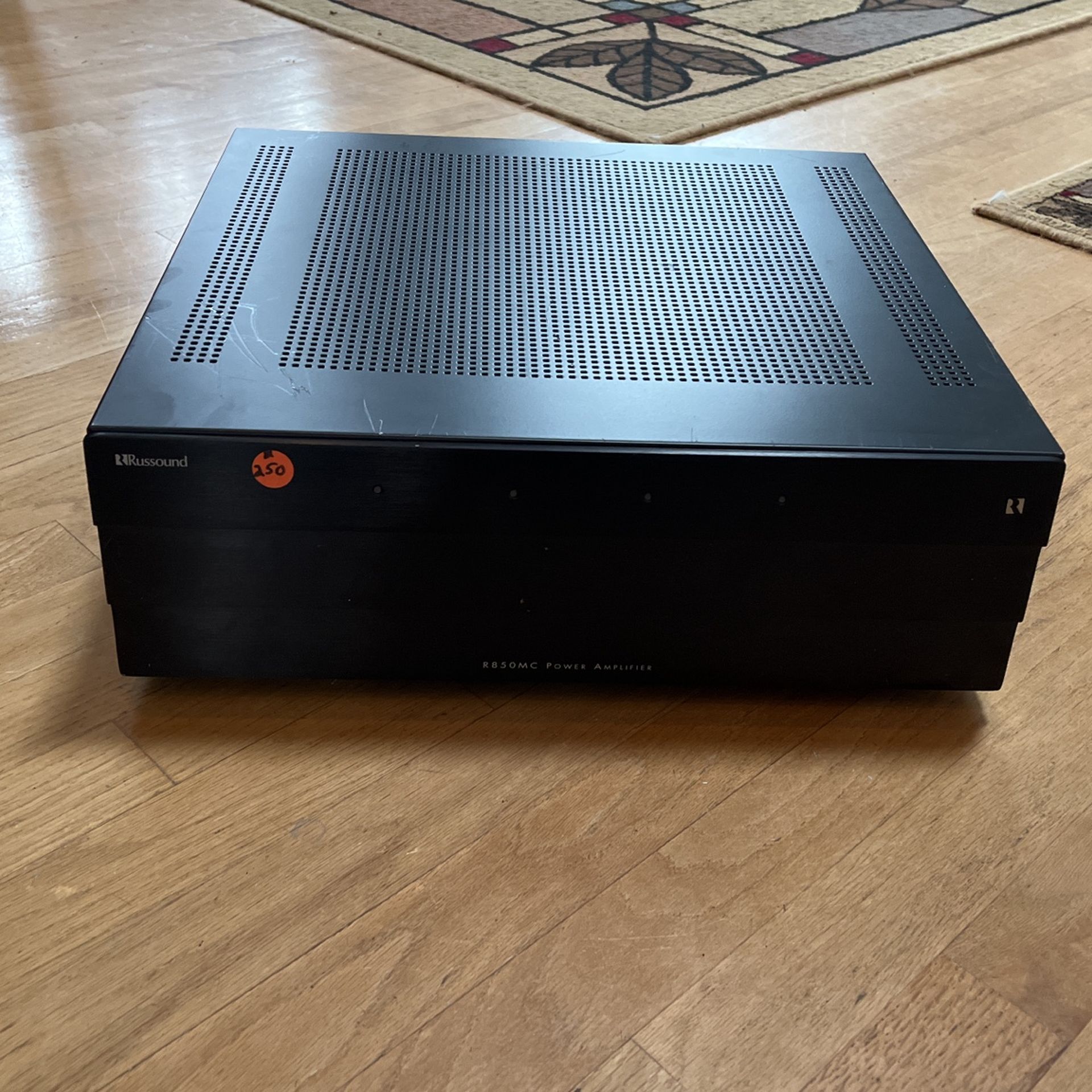 Power Amplifier Russell R850mC
