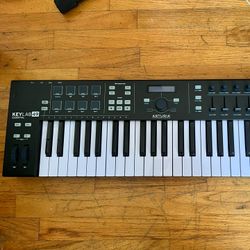 Arturia KeyLab Essential 49 MIDI Keyboard – Excellent Condition