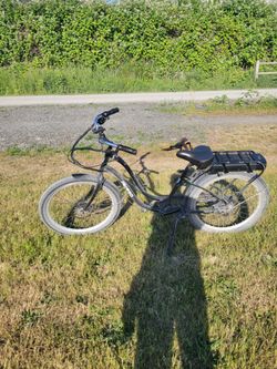 Pedego interceptor with 2 batteries