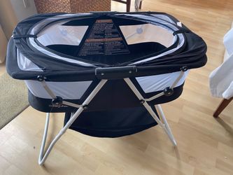 Dream on Me Bassinet with Canopy for Indoors, Outdoors, Camping, Beach