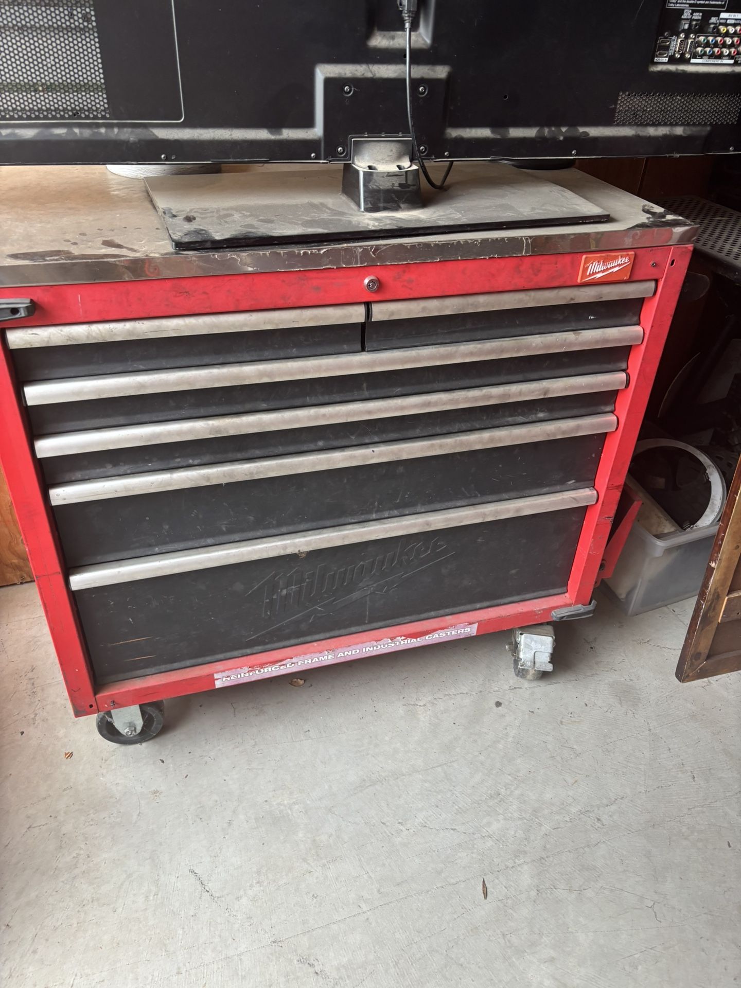 Milwaukee Seven Drawer Rollaway Box, Milwaukee, One Drawer Cart