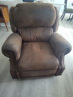 RECLINER
