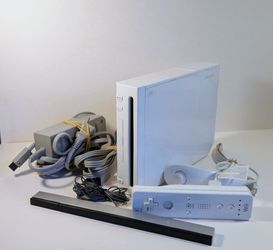 Nintendo Wii Video Game Console Bundle