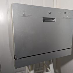 Sunpentown SD-2201S Portable Countertop Dishwasher - Silver
