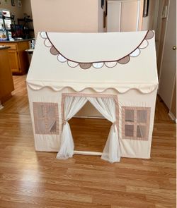 Kids play house tent