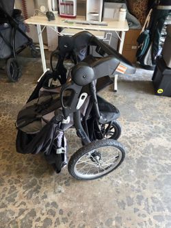 Expedition jogging stroller