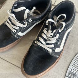 Size 9 black and white vans ( used)