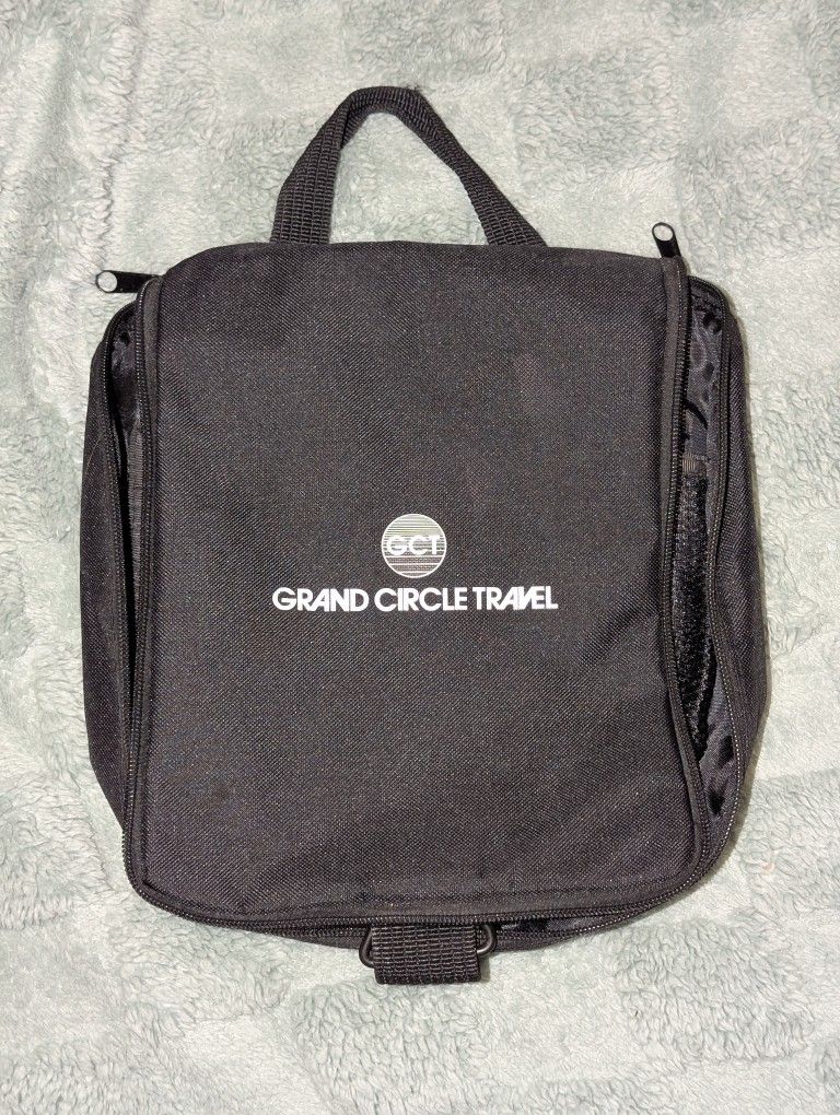 The Grand Circle Travel Toiletry Bag & Organizer (BLACK)