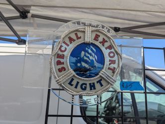 Heileman' special light exports bar sign working