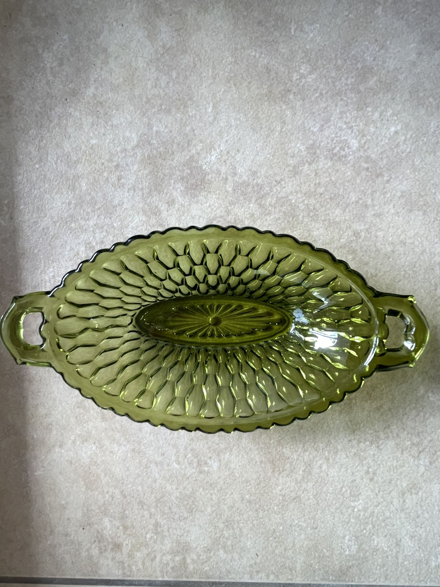 Vintage Retro Indiana Glass Avocado Green Serving Or Candy Dish Honeycomb Pattern