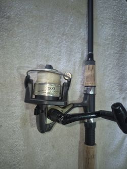 Shimano JHX2000F Spinning Combo - New Rod