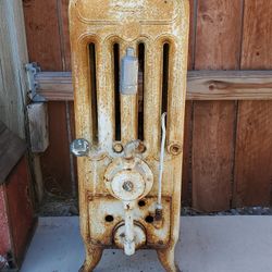 VERY OLD PACIFIC GAS STEAM RADIATOR WATER HEATER 