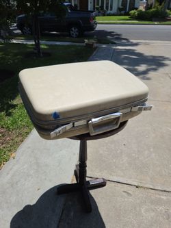 Vintage suit case