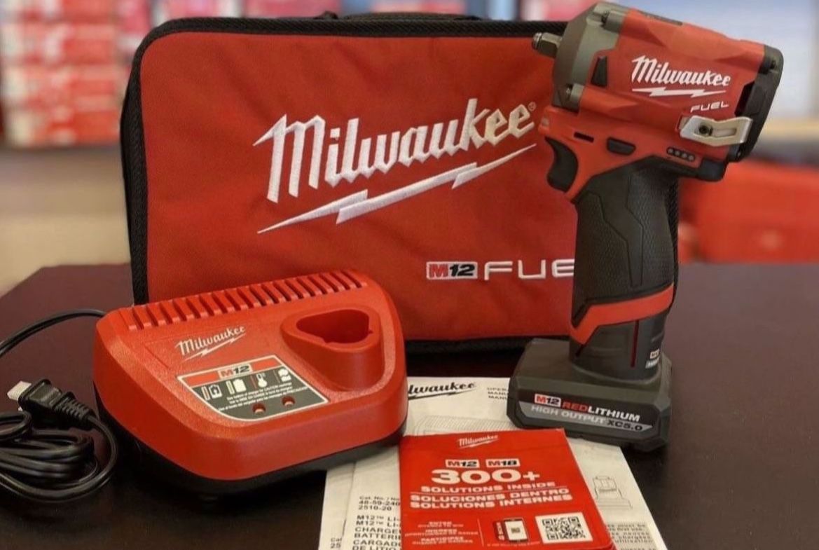 MILWAUKEE FUEL 12-Volt Lithium-Ion Brushless Cordless Stubby 3/8 in. Impact Wrench Kit with (1) High Output 5.0 Ah Battery 2554-21HO