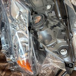 2009-2016 Toyota Venza Headlights 