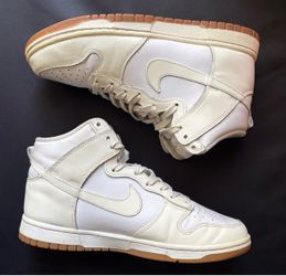 Nike Dunk High Sail/Gum -Size 9.5 – Used
