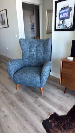 Article accent chair