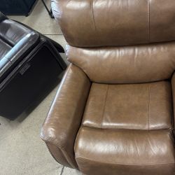 PRESLEY LEATHER RECLINER