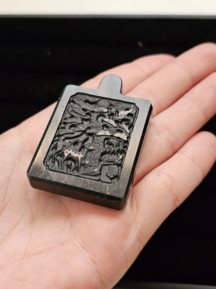 Vintage China Old black jade Carved Amulet Pendant