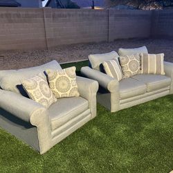 Sofá And Love Seat 