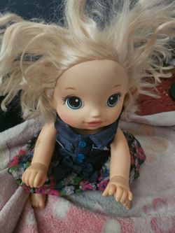 Baby Alive baby go bye bye 2016 (PICKUP ONLY)