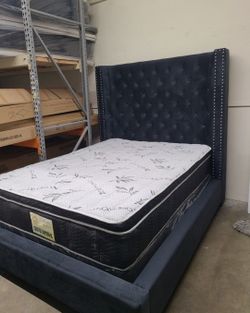 Queen Bed Frame With Mattress 