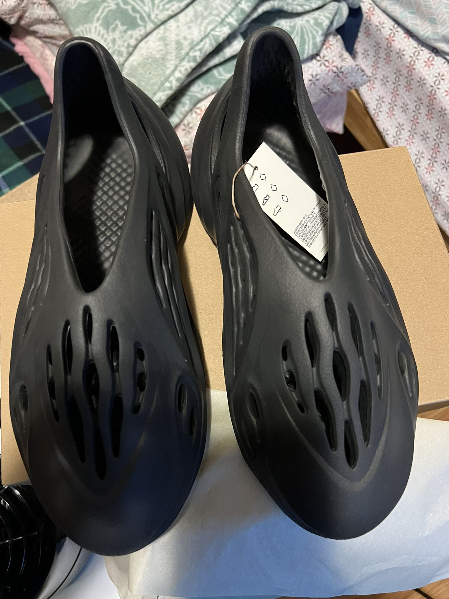 Yeezy Foam Runner And Slides for Sale in Queens, NY - OfferUp