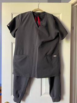 FIGS Scrub Set Top and Jogger Pants