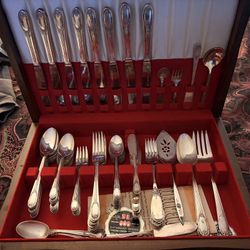 1881 Roger’s Silverplate 65 Piece Silverware Set