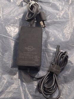 MICROSOFT DOCKING STATION 1661-WITH POWER ADAPTER