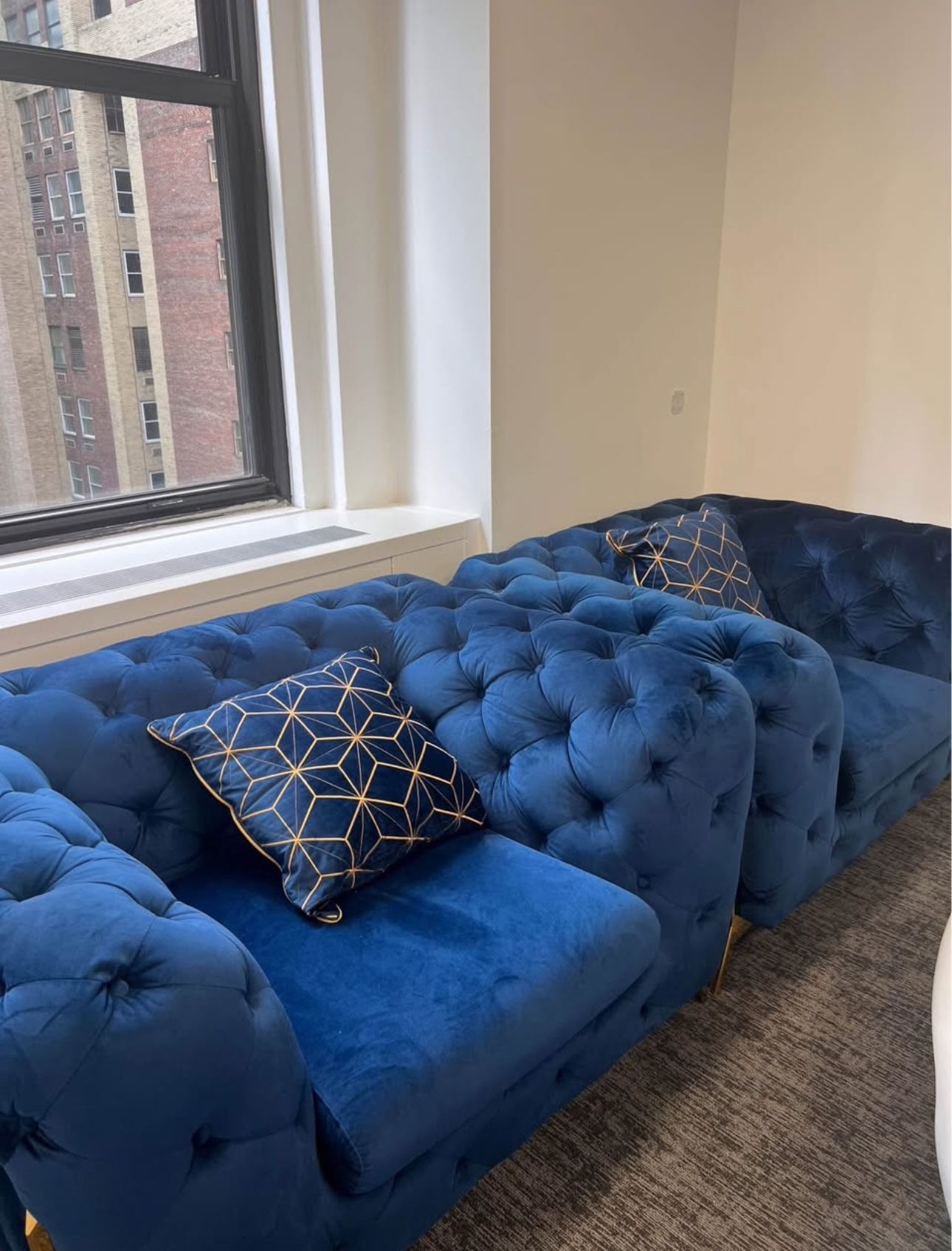 Luxury Tufted Velvet Chair – Blue Gold Accent (Pickup by 8/7)