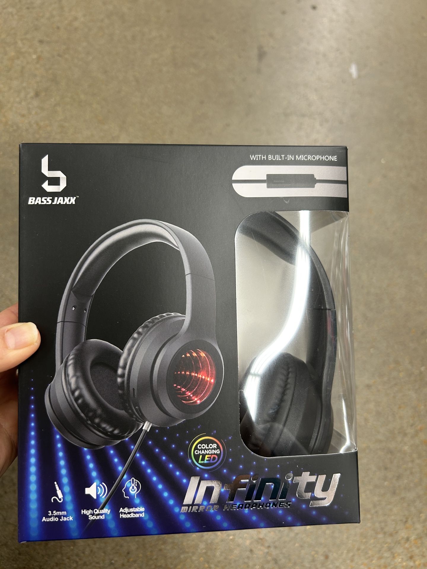 NWT Infinite mirror headphones with built-in microphone