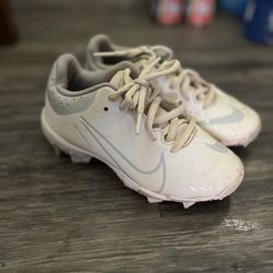 Youth Softball Cleats